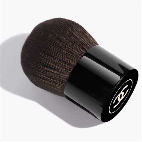 chanel makeup brush set review|chanel oversize kabuki brush.